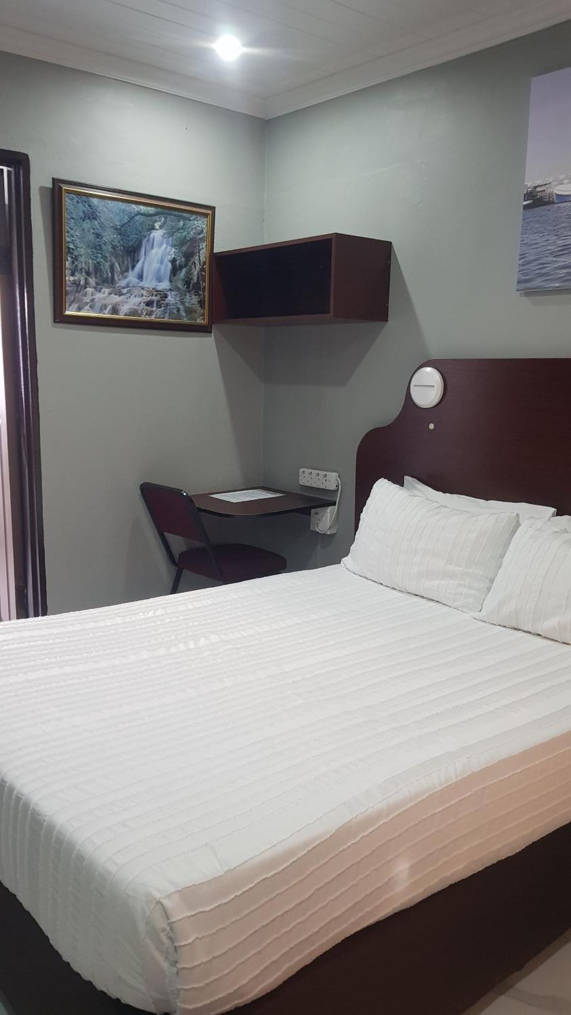 Rainbow Guest House&Tours Uitenhage Extérieur photo